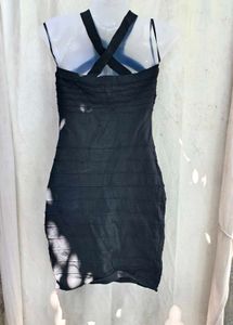 102510.Elegant Black Halter Neck Dress