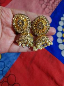Elegant Gold Jhumka Earrings