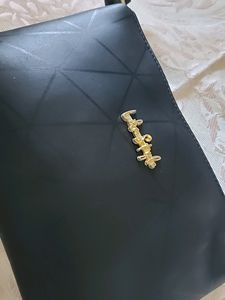 Black Slingbag
