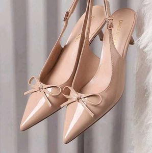 Chic Nude Bow Kitten Heels
