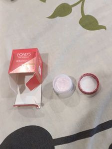Ponds Age Miracle Unused