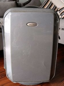 Samsonite Grey Suitcase-Cabin size