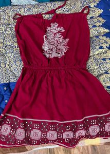Maroon sleeveless Top