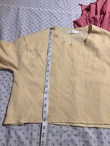 Pastel Yellow Cropped Sweater