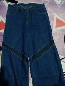 Stylish Wide-Leg Jeans with Mesh Detail