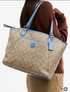 Coach Signature Tote Bag