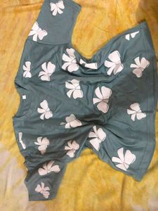 Cute Floral Print T-Shirt