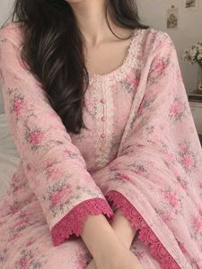 Floral Print Kurta with Lace and dupatta