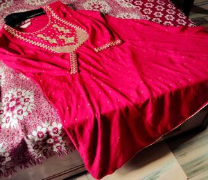 Red &amp; Gold Embellished Kurti