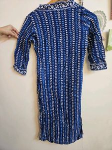 Blue &amp; White Printed Cotton Kurta