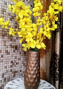 One Flower Vase (Without Flowers)