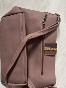 Baggit ShufflePink Sling Bag