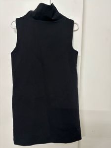 ZARA Sleek Black Sleeveless Tunic dress