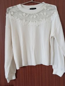 Cream White Top, With Net And Lace Neck. Size : L