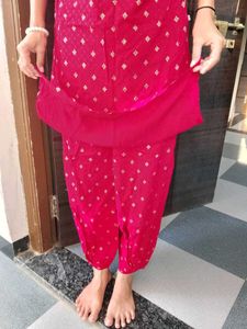 Stylish Pink Kurta Set with Gold Print