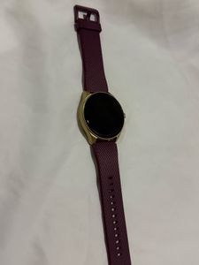 Stylish Smartwatch - Gold and Burgundy - Noise