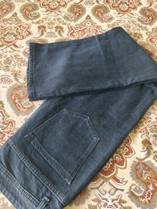 Stylish Black Straight Jeans