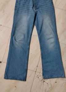 Stylish bootcut baggy Denim Jeans !!!