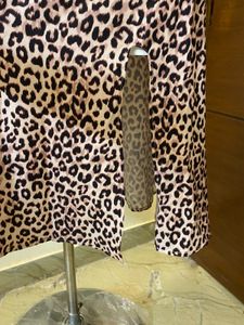 Chic Leopard Print Midi Dress 🐆