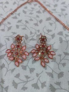 Stunning Rose Gold Necklace &amp; Earring Set
