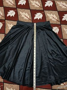 purple feather black midi skirt