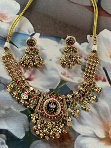 Exquisite Indian Kundan Necklace Set
