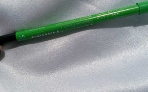 Smooth Eyebrow Pencil with Comb
