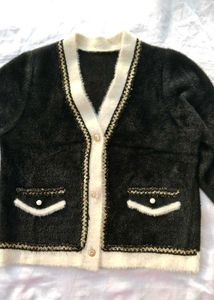 Chic Black &amp; White Cardigan