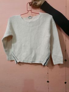 (Price Drop)New Korean Crop Woolen Sweater
