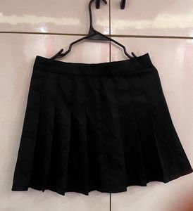 black skirt
