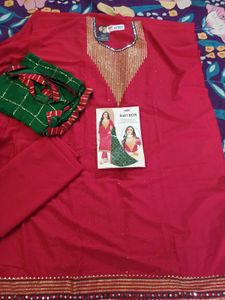 Elegant Red Kurta Set with Green Dupatta
