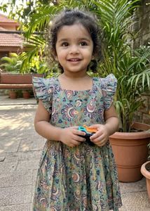 Adorable Floral Print Dress for Girls