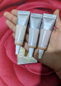 Foundation Kit with cream blush trio