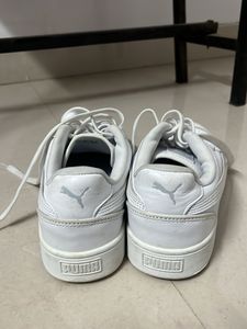 URGENT 🚨 Puma White Casual Sneakers