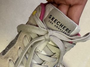 Limited Edition ‼️ Skechers Bling shoes! UK 6