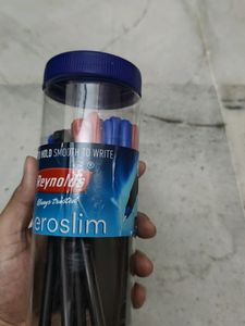 Reynolds Aeroslim Blue Pen Jar