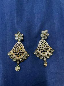 Exquisite Kundan Drop Earrings
