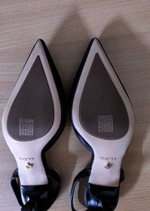 BRAND NEW ALDO HEELS