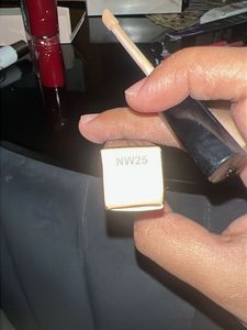 MAC Studio Fix Concealer NW25