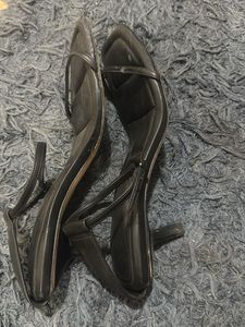 Chic Black Strappy Square Toe Sandals