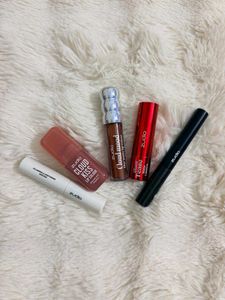 4 piece of makeup set