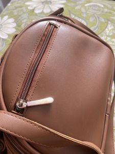 leather brown sling bag 💼