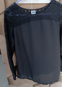 VeroModa Top In Black Colour