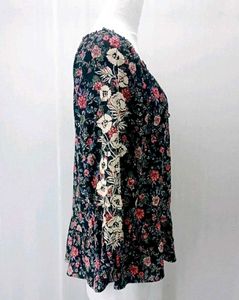 🥀 Embroidered Classy Top