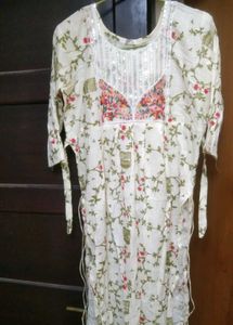 Beautiful White Floral Kurta (unused)