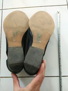 Black Pure Leather Shoes Sz 37-38