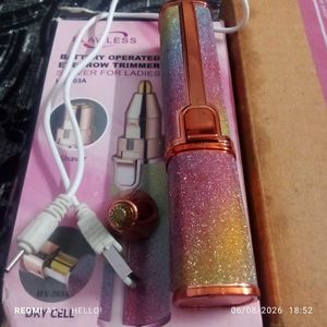 Flawless Battery Operated Eyebrow Trimmer