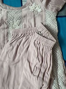 Elegant Baby Pink Embroidered Kurta