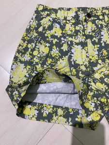 Uniqlo Floral Halfpant