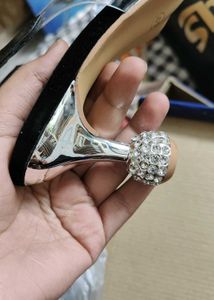Sparkling Bow Heeled Pumps